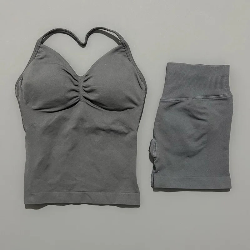 Seamless Backless Halter Yoga Tank Top And Shorts Set
